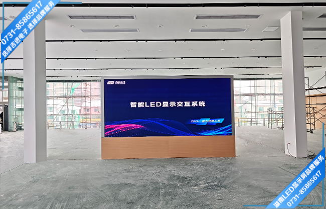 益陽赫山區(qū)某汽車城展示大廳LED顯示屏